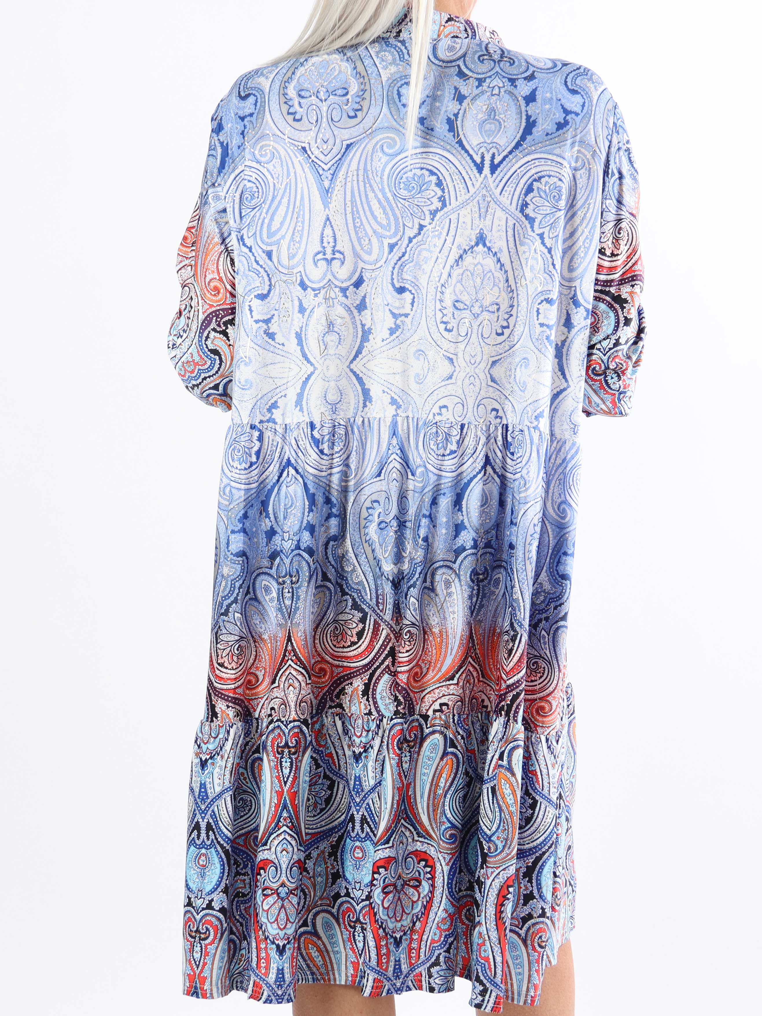 Milano Tamaria Midi - Kjole i plus size i fint print i lag på lag look